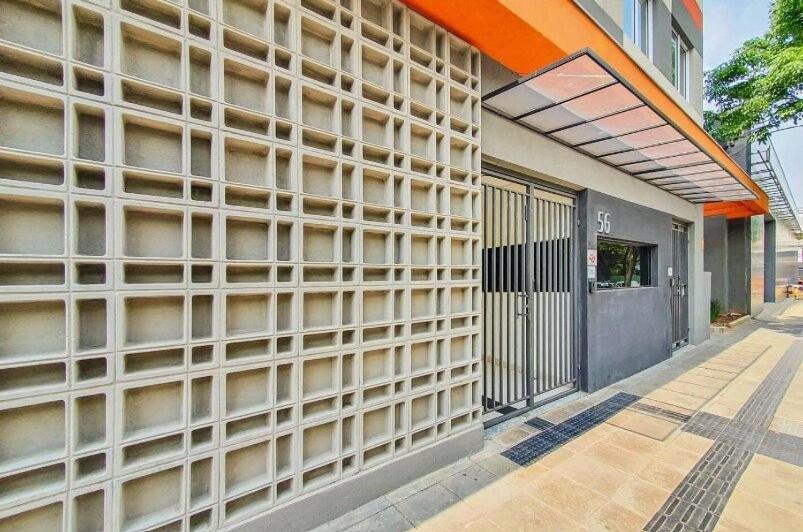 Gracioso No Bras Com Piscina/metro Bras Apartment *